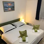 Apartamento Mir Makarska