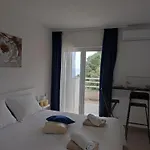 Mir * Makarska