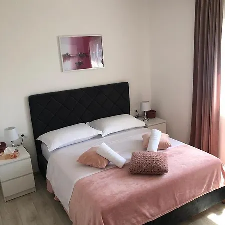 Mir Makarska