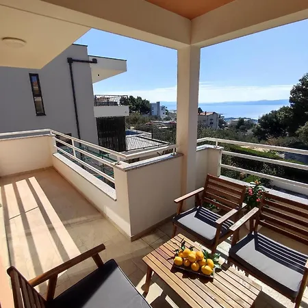 Apartment Mir *