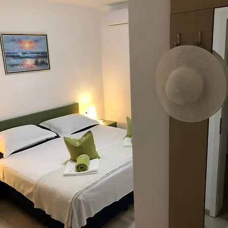 Apartment Mir